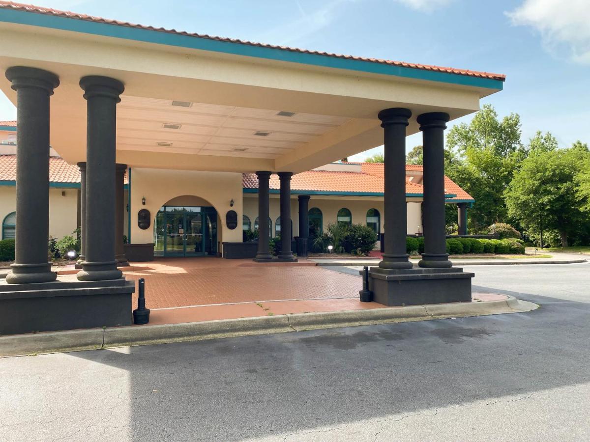 Motel 6 Savannah Ga Gateway & I95 Exterior photo