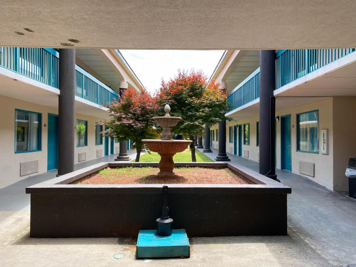 Motel 6 Savannah Ga Gateway & I95 Georgetown Exterior photo
